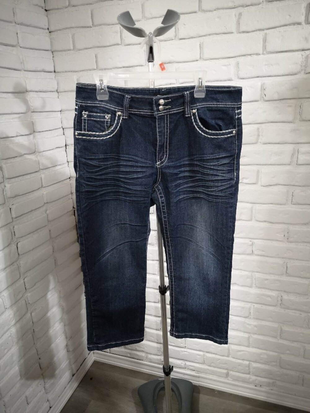 Illegal Jeans Ladies Size 13 Medium Wash Whiskering on Front Blue Jean Capri's